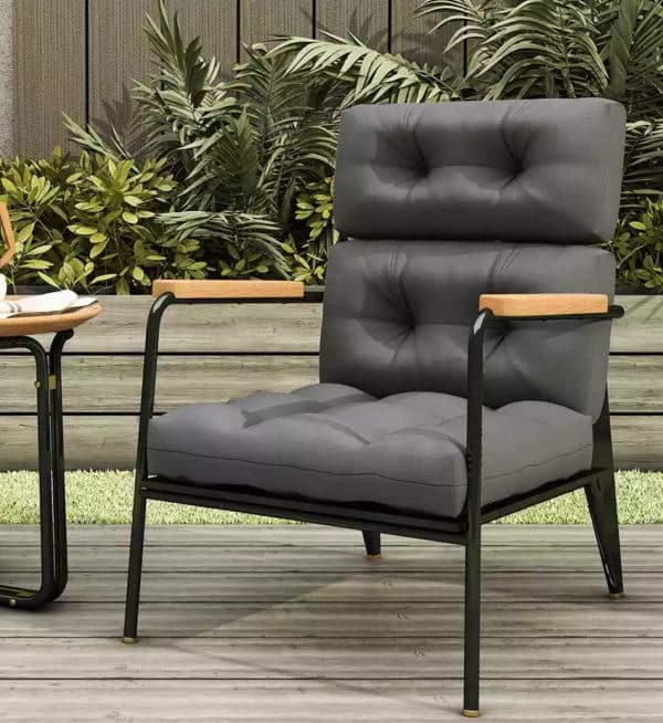 Coussin gris pour chaise outdoor dans chaise noire coudières bois