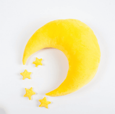Coussin lune moutarde pour bébé 2022 09 01 15