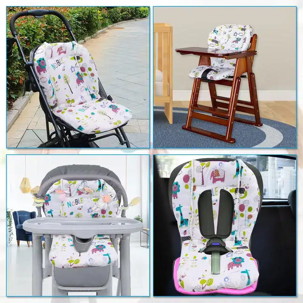 Coussin blanc pour chaise haute avec des motifs d'animaux de la savane en position siège, installé dans une chaise haute en bois, en plastique, une poussette et un siège auto